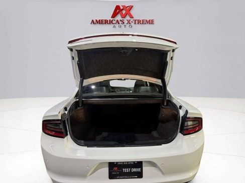 Used 2020 Dodge Charger SXT w/ Leather Interior Group RWD image 31
