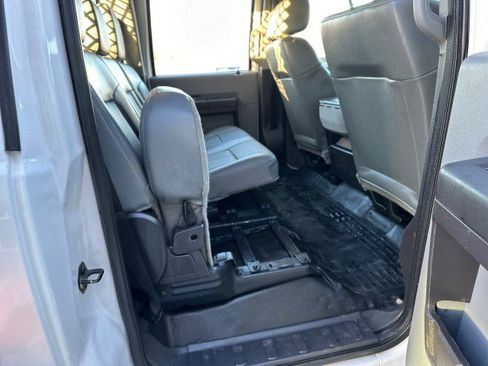 Used 2015 Ford F550 2WD Crew Cab Super Duty image 26