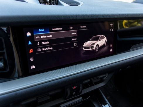 Certified 2025 Porsche Cayenne Coupe image 79