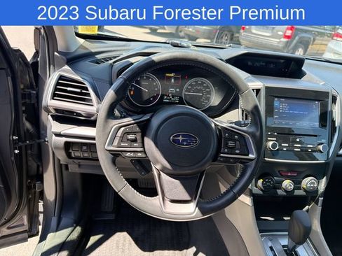 Used 2023 Subaru Forester Premium AWD/4WD image 25