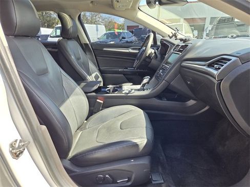 Used 2016 Ford Fusion Titanium image 18