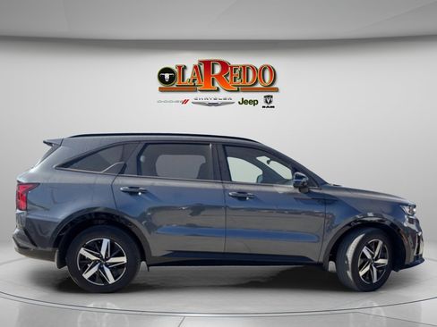 Used 2022 Kia Sorento EX image 7