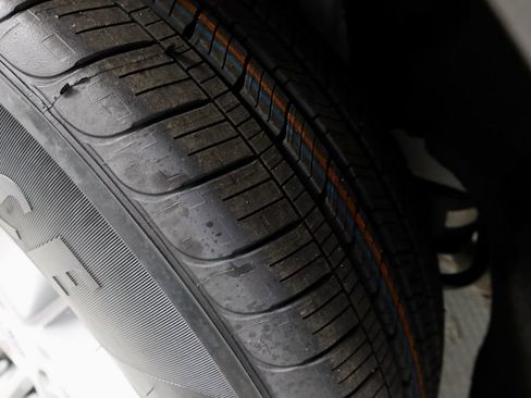 Certified 2023 Ford Explorer XLT w/ Equipment Group 202A image 20