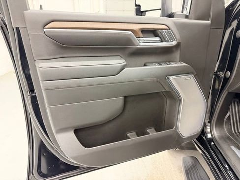 Certified 2024 Chevrolet Silverado 2500 High Country w/ Technology Package image 22