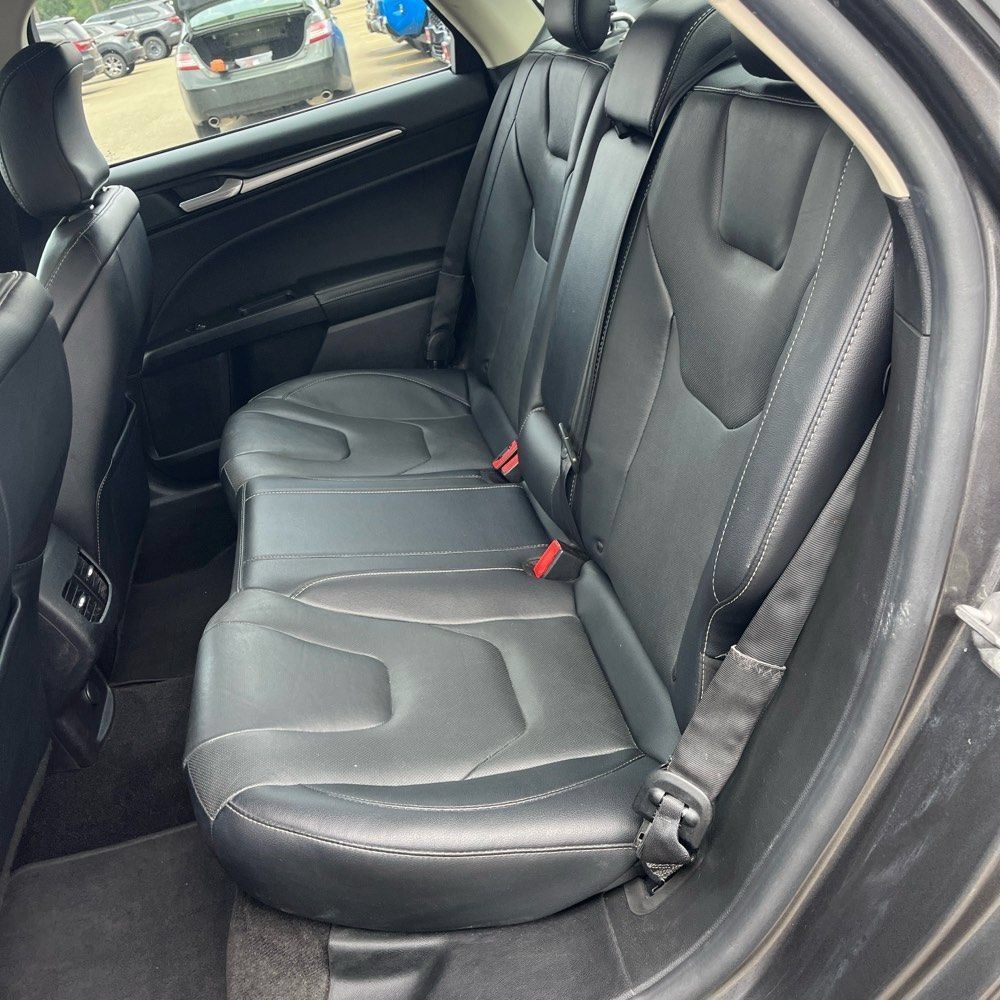 Used 2019 Ford Fusion Titanium FWD image 14