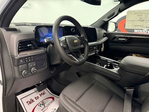 New 2026 Chevrolet Suburban LS image 11