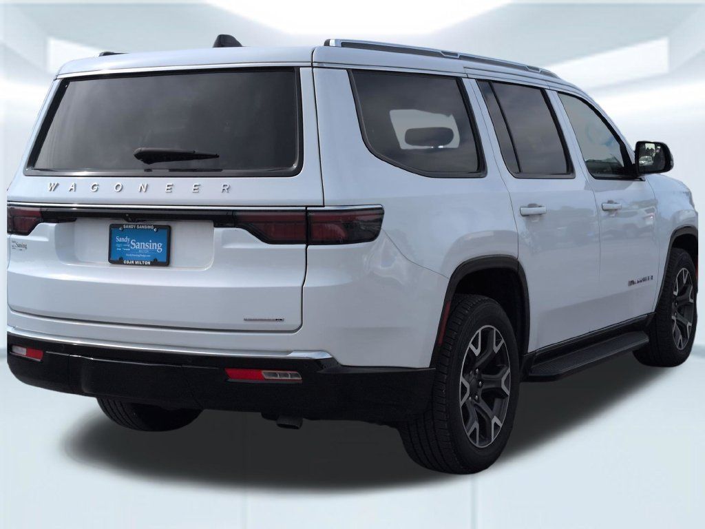 Used 2024 Jeep Wagoneer Series III AWD/4WD image 6