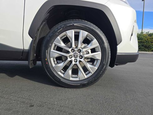 Certified 2023 Toyota RAV4 XLE Premium image 9