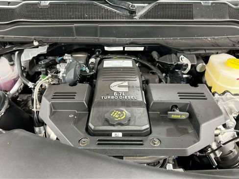 Used 2024 RAM 2500 Tradesman w/ Chrome Appearance Group image 21