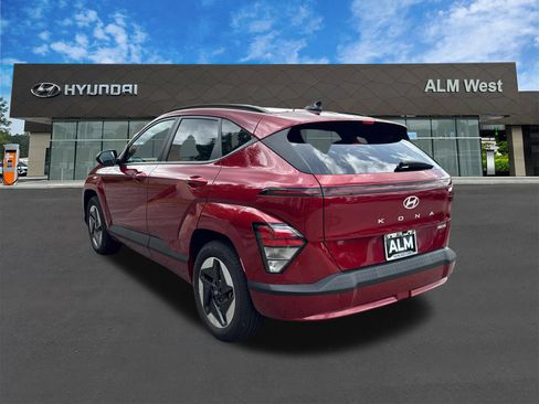 Used 2025 Hyundai Kona SEL FWD image 7