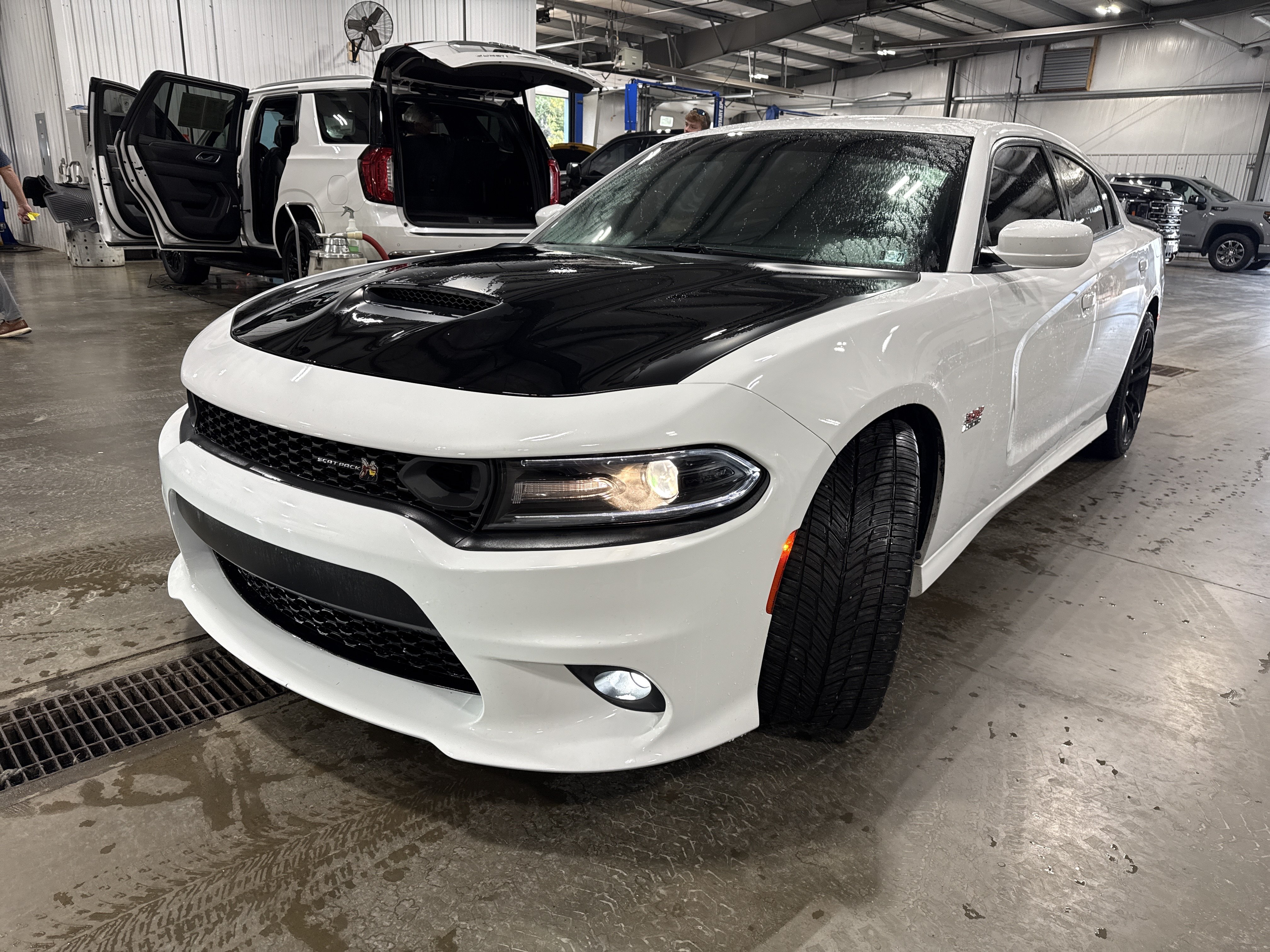 Used 2020 Dodge Charger Scat Pack w/ Dynamics Package RWD image 6