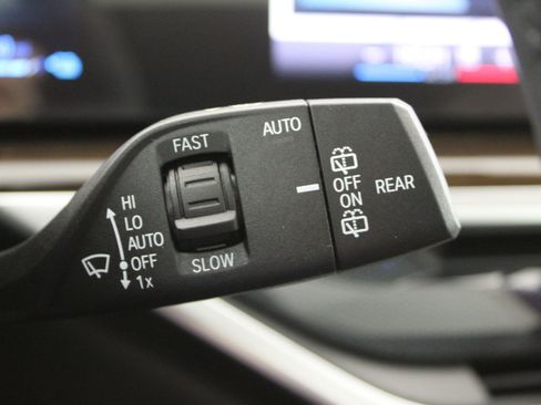 New 2026 BMW X5 xDrive50e w/ M Sport Package image 29