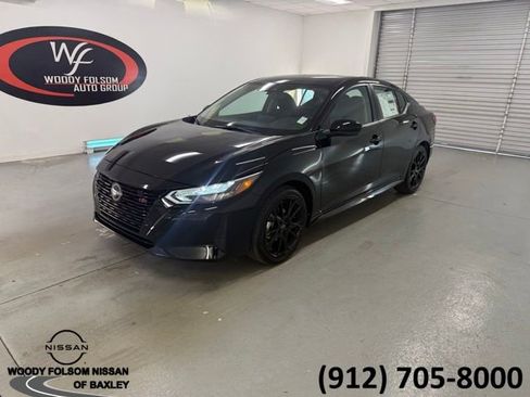 New 2025 Nissan Sentra SR w/ Midnight Edition image 1