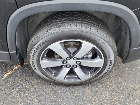 Used 2023 Chevrolet Traverse LT w/ LT Premium Package image 8