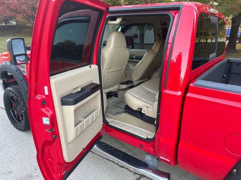 Used 2010 Ford F350 Lariat image 28