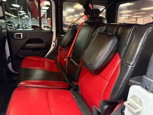 Used 2023 Jeep Wrangler Unlimited Rubicon 4xe AWD/4WD image 38