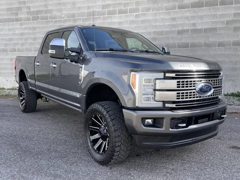 Used 2017 Ford F350 Platinum w/ Platinum Ultimate Package AWD/4WD image 7