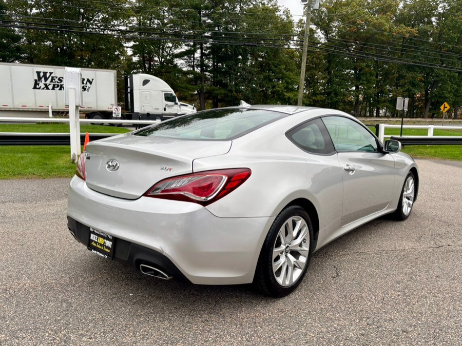 Used 2013 Hyundai Genesis 2.0T RWD image 6