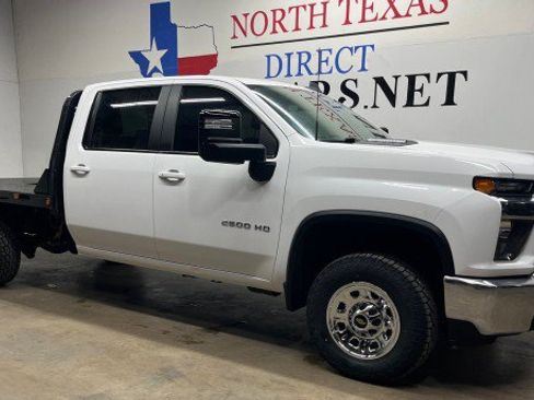 Used 2022 Chevrolet Silverado 2500 LT w/ Convenience Package AWD/4WD image 4