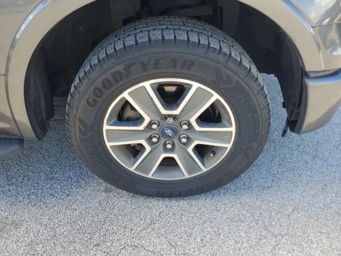 Used 2016 Ford F150 XLT w/ Equipment Group 302A Luxury RWD image 9