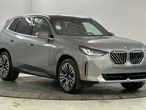 Used 2025 BMW X3 xDrive30i w/ Convenience Package image 9