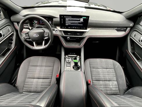 Used 2025 Ford Explorer ST-Line AWD/4WD image 7