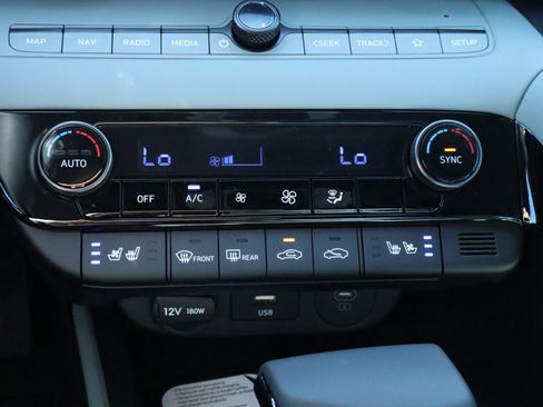 New 2026 Hyundai Elantra Limited FWD image 8