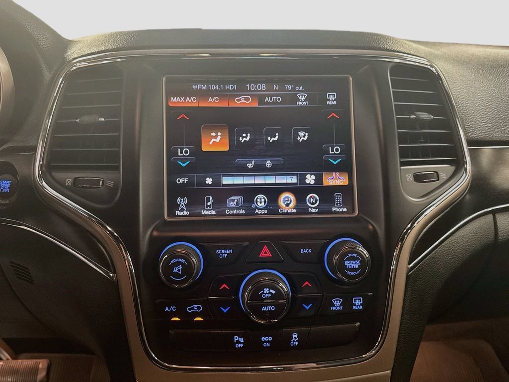 Used 2014 Jeep Grand Cherokee Limited w/ Trailer Tow Group IV AWD/4WD image 16
