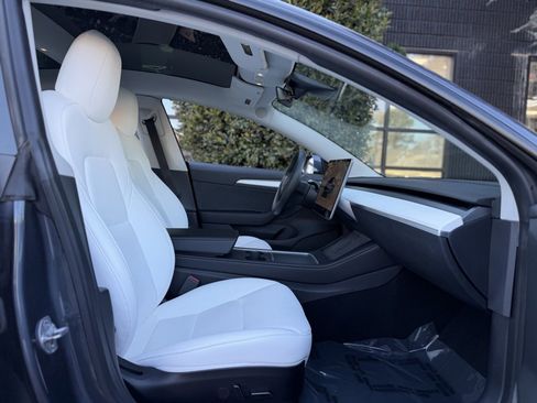 Used 2022 Tesla Model 3 Long Range image 31