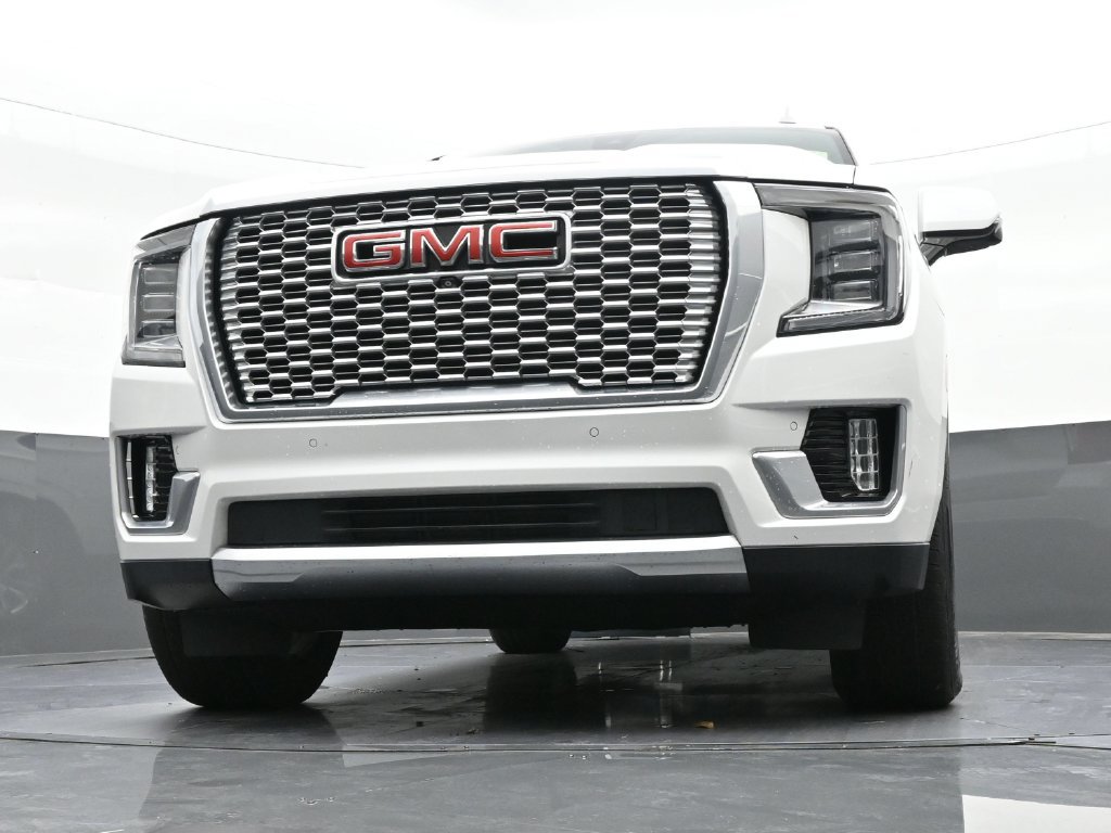 Used 2021 GMC Yukon Denali w/ Advanced Technology Package AWD/4WD image 30