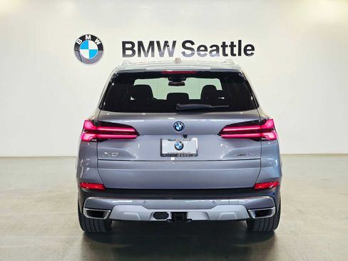 Used 2025 BMW X5 xDrive50e w/ Premium Package AWD/4WD image 5