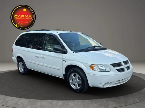 Used 2007 Dodge Grand Caravan SXT FWD image 2