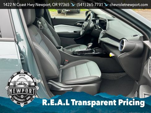 New 2026 Chevrolet Trax LT w/ LT Convenience Package FWD image 29