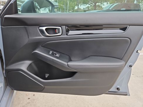 Used 2023 Honda Civic Touring image 32