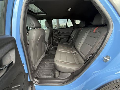 Used 2024 Chevrolet Trax RS w/ Sunroof Package FWD image 37