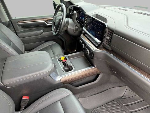 Used 2025 Chevrolet Silverado 3500 LT w/ Trail Boss Package image 10