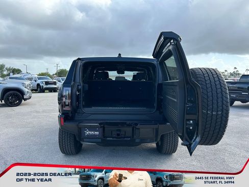 New 2026 GMC Hummer EV SUV image 17