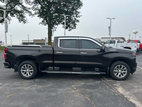Used 2020 Chevrolet Silverado 1500 High Country w/ Technology Package AWD/4WD image 4