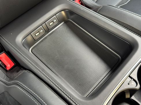 Used 2022 Mercedes-Benz AMG GT 43 w/ Driver Assistance Package image 47