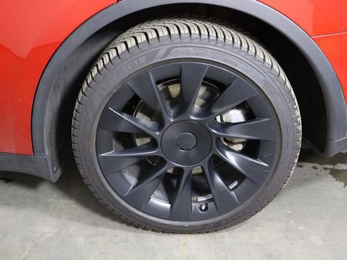 Used 2023 Tesla Model Y Long Range AWD/4WD image 46