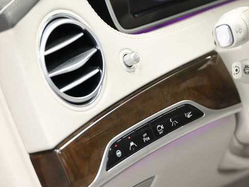 Used 2016 Mercedes-Benz Maybach S 600 Sedan 4D image 25