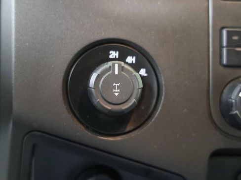 Used 2016 Ford F250 XL w/ Power Equipment Group image 9