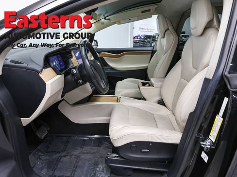 Used 2018 Tesla Model X 75D AWD/4WD image 13