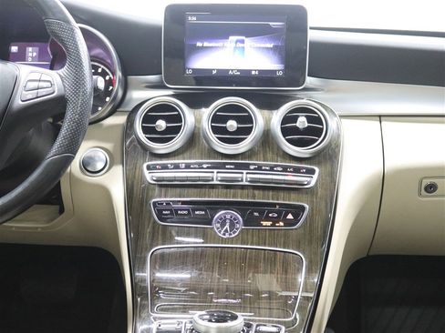 Used 2018 Mercedes-Benz C 300 4MATIC Sedan image 28