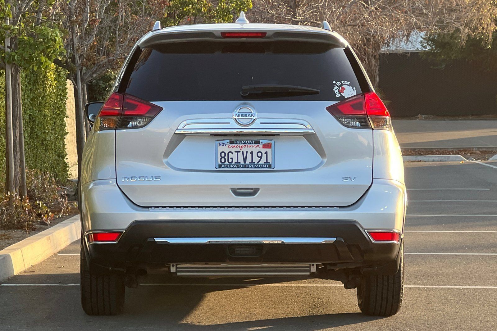 Used 2017 Nissan Rogue SV FWD image 5