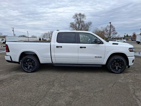 New 2026 RAM 1500 4x4 Crew Cab image 9