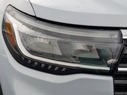 New 2026 Ford Explorer Active w/ Active Comfort Package image 5