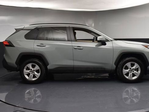 Used 2020 Toyota RAV4 XLE image 8