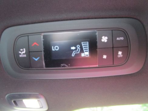 New 2027 Chrysler Pacifica Select w/ Family Tech Group FWD image 22