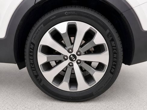 Used 2020 Kia Telluride S w/ S 8 Passenger Seating Package AWD/4WD image 32